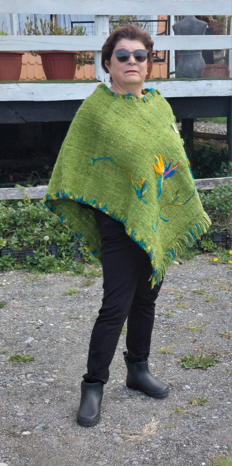 Poncho Verde con Strelitzia